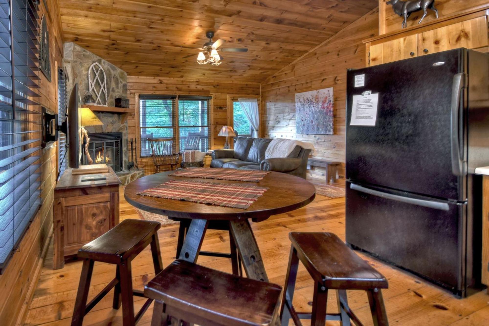 Bearfoot Ridge Wood-Burning Fireplace Cozy Hot Tub Serene Views Ellijay Eksteriør billede